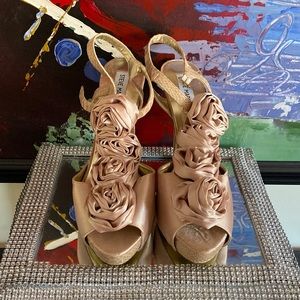 Brand New Steve Madden Tan Satin Sandal Size 10 5inch heels Don’t have box